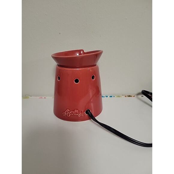 Copied - Scentsy Wax Warmer Tribeca Mid Size Retired Brick Red Color - Picture 1 of 6